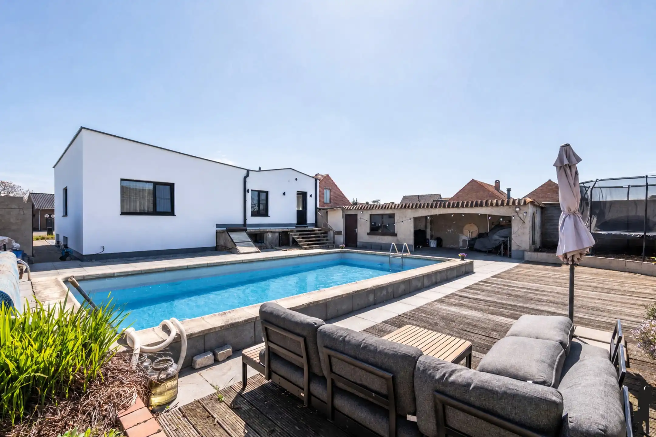 Laagbouwvilla - doorgedreven gerenoveerd, 3 à 5 slpks. foto 17
