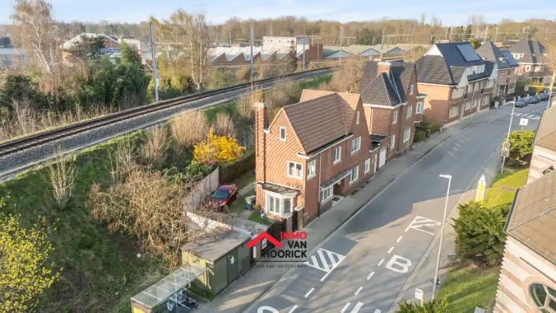 Karaktervolle woning HOB - nabij centrum Lokeren foto 24