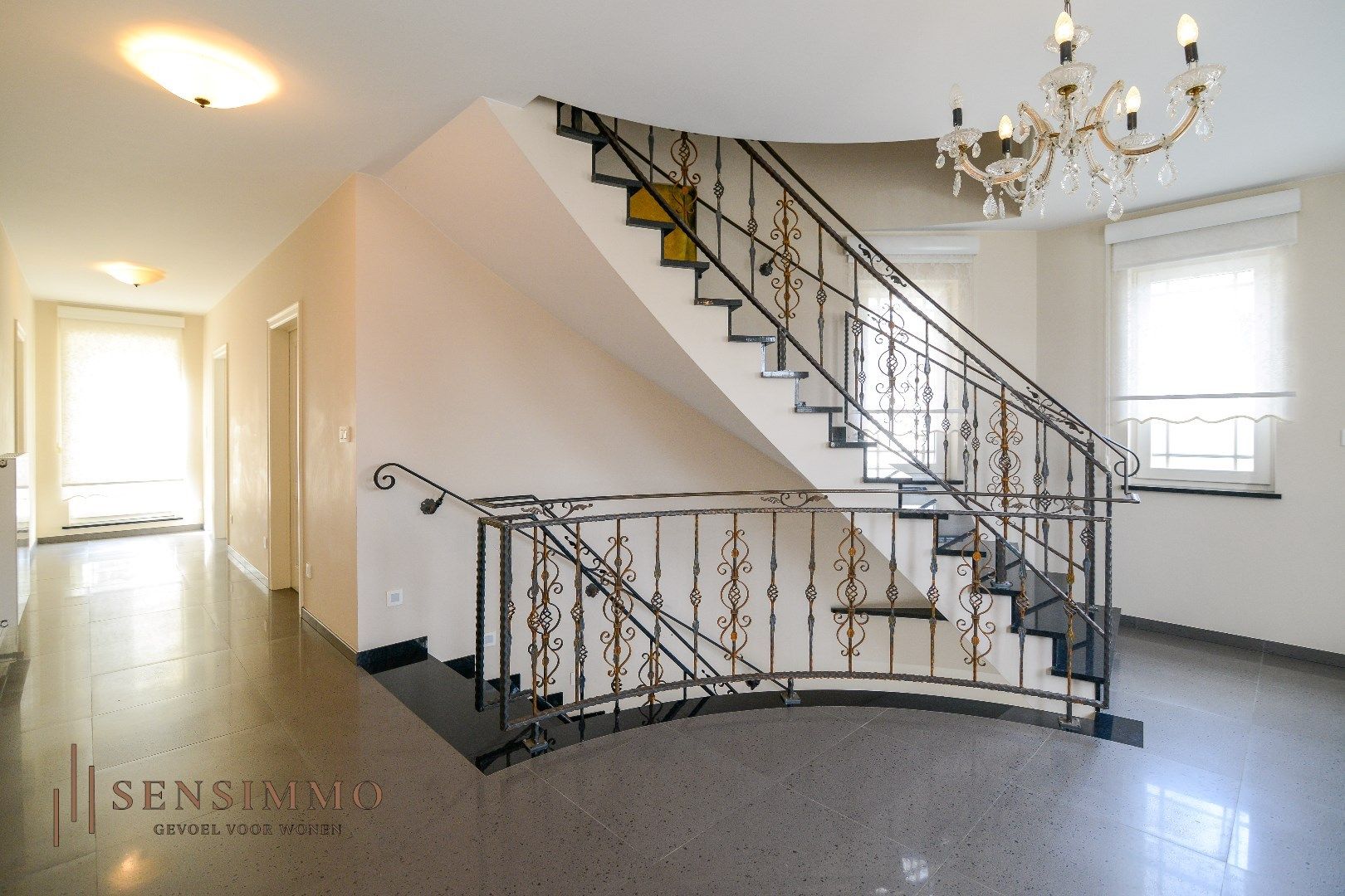 Ruime woning van 383m² bewoonbare oppervlakte met 6 slaapkamers – ideaal voor bedrijven en huisvesting van werknemers. foto 15