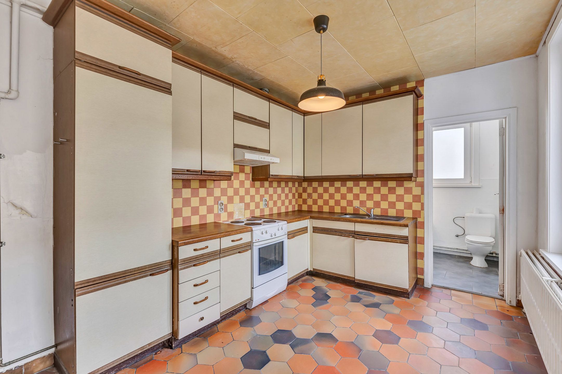 Op te frissen woning met tuin in Ternat! foto 9