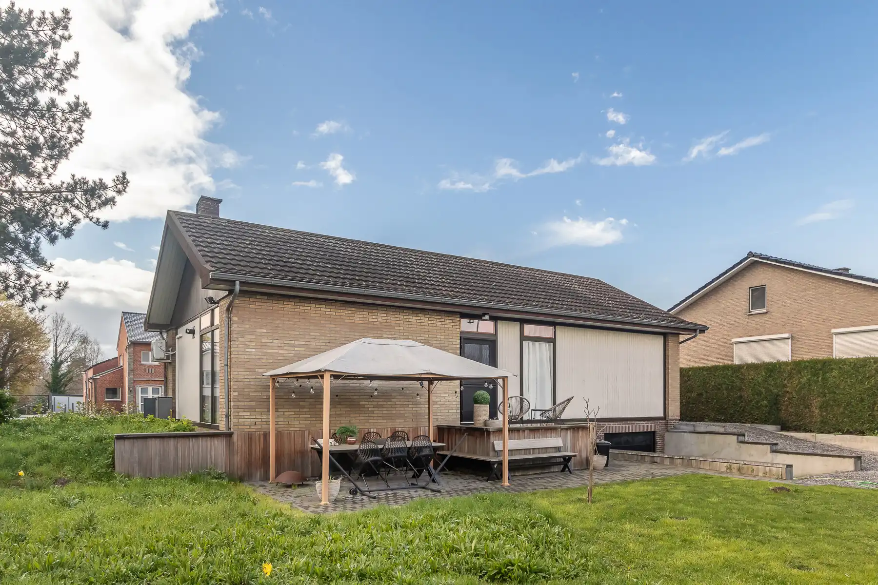 Gerenoveerde en instapklare gelijkvloers woning met 3 slaapkamers en garage  foto 27