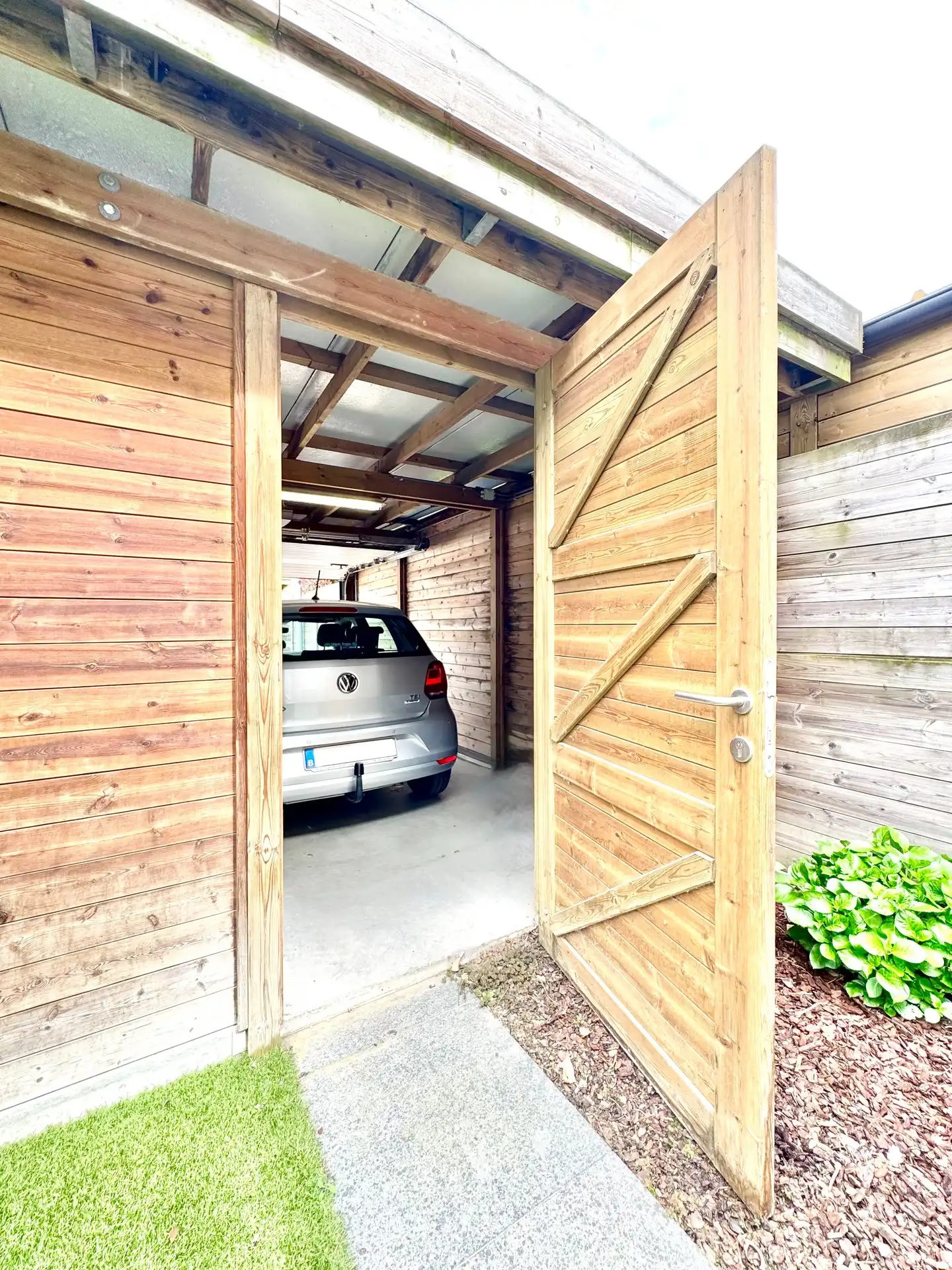 GELIJKVLOERS APPARTEMENT | VOOR- EN ACHTERTUIN | 2 KAMERS | GARAGE | 140 M² foto 23