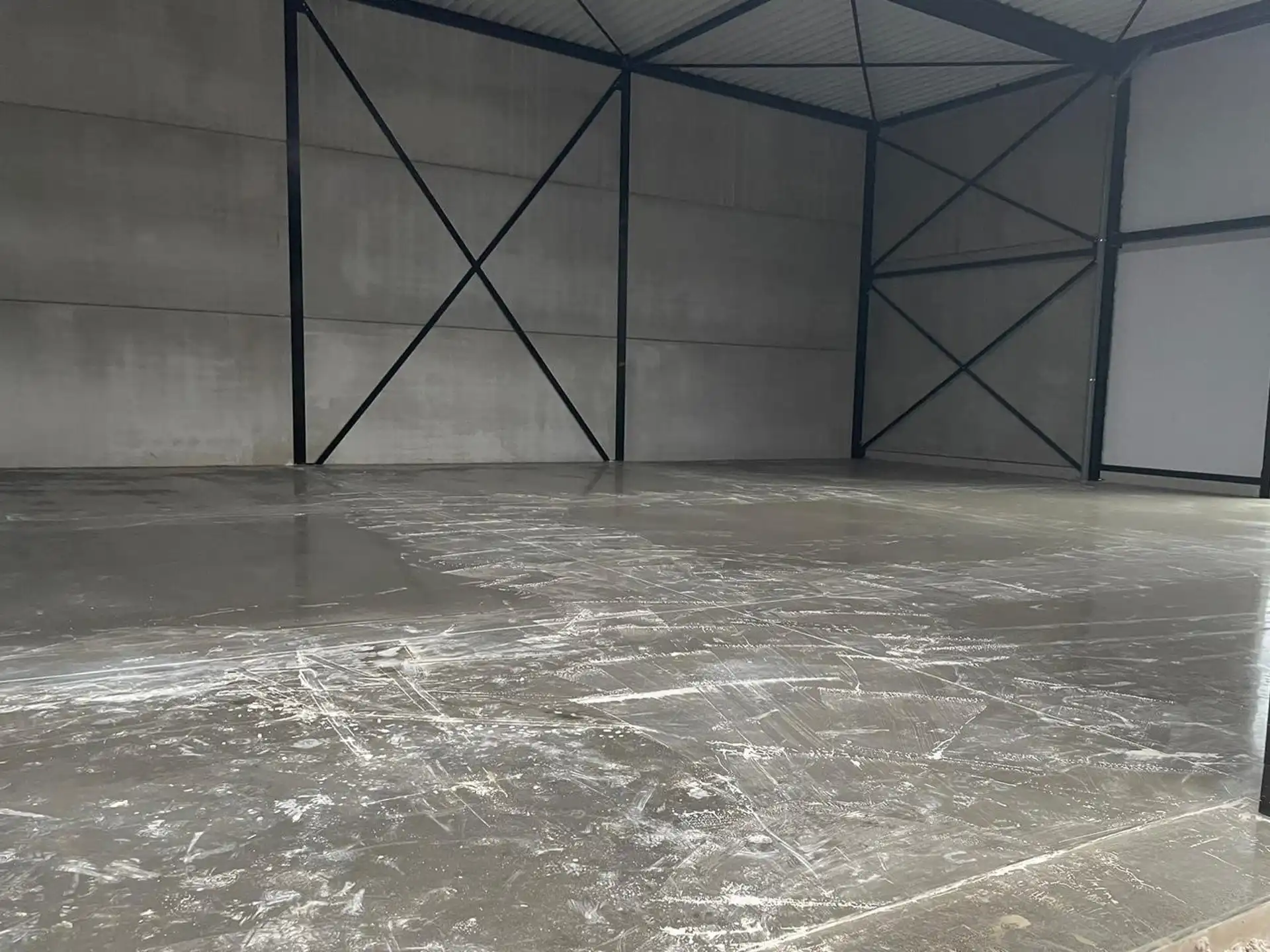 Magazijn Unit 18 te huur foto 3