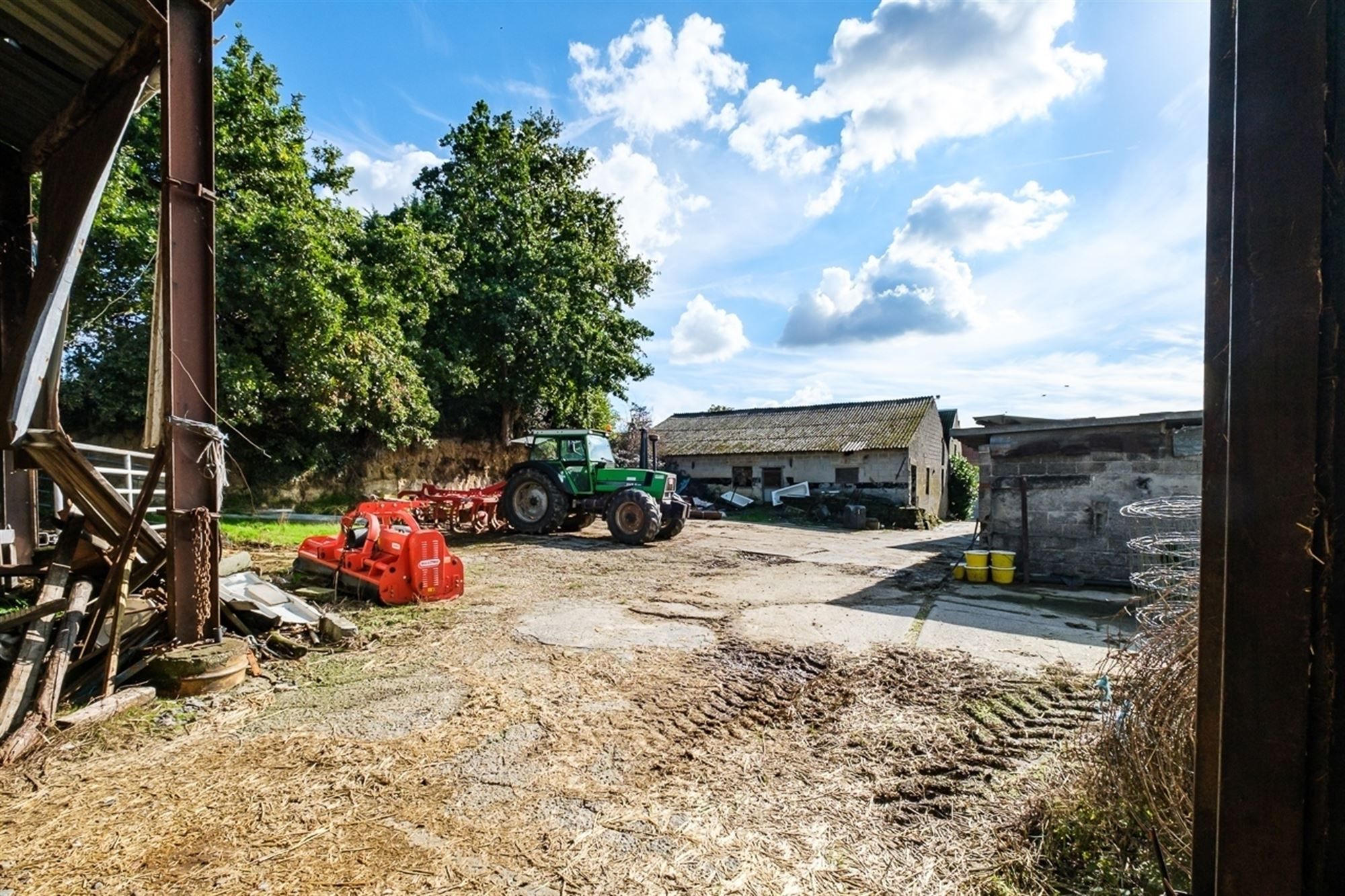 OP TE FRISSEN WONING MET 5 SLKS OF PROJECTGROND OP EEN PERCEEL VAN RUIM 36A MET MOGELIJKHEID TOT HET BIJ KOPEN VAN ACHTERLIGGENDE GROND VAN 46A  foto 29