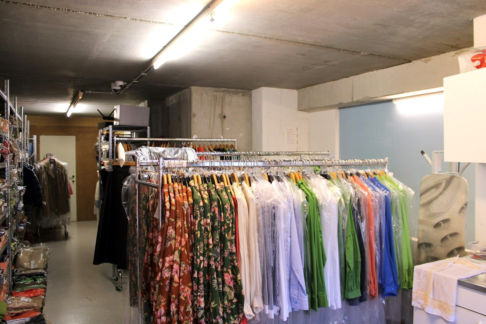 Mezzanine winkel Lippenslaan 247 Knokke te huur foto 3