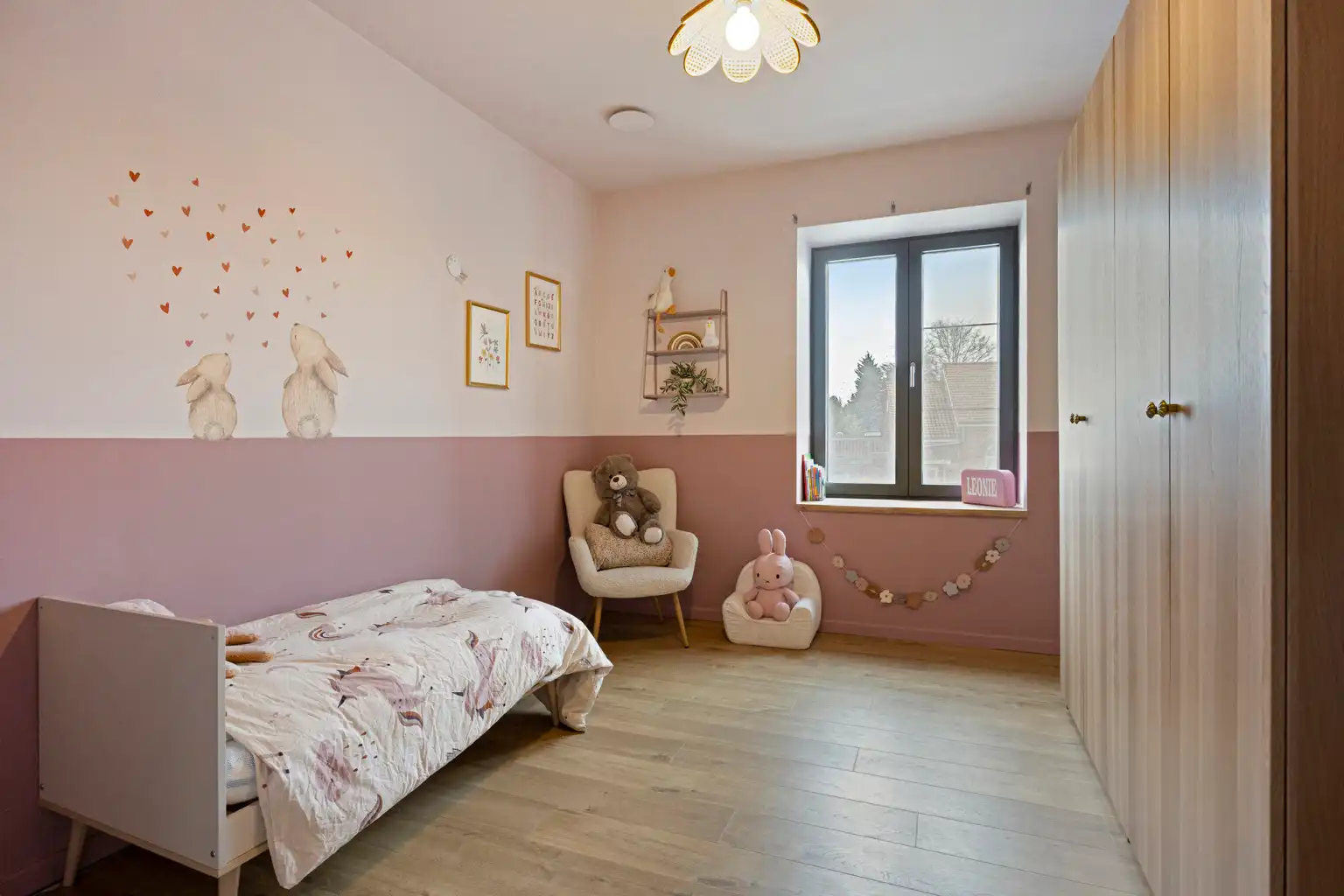 INSTAPKLARE WONING MET BIJGEBOUW EN RUIME GARAGE/LOODS  foto 13