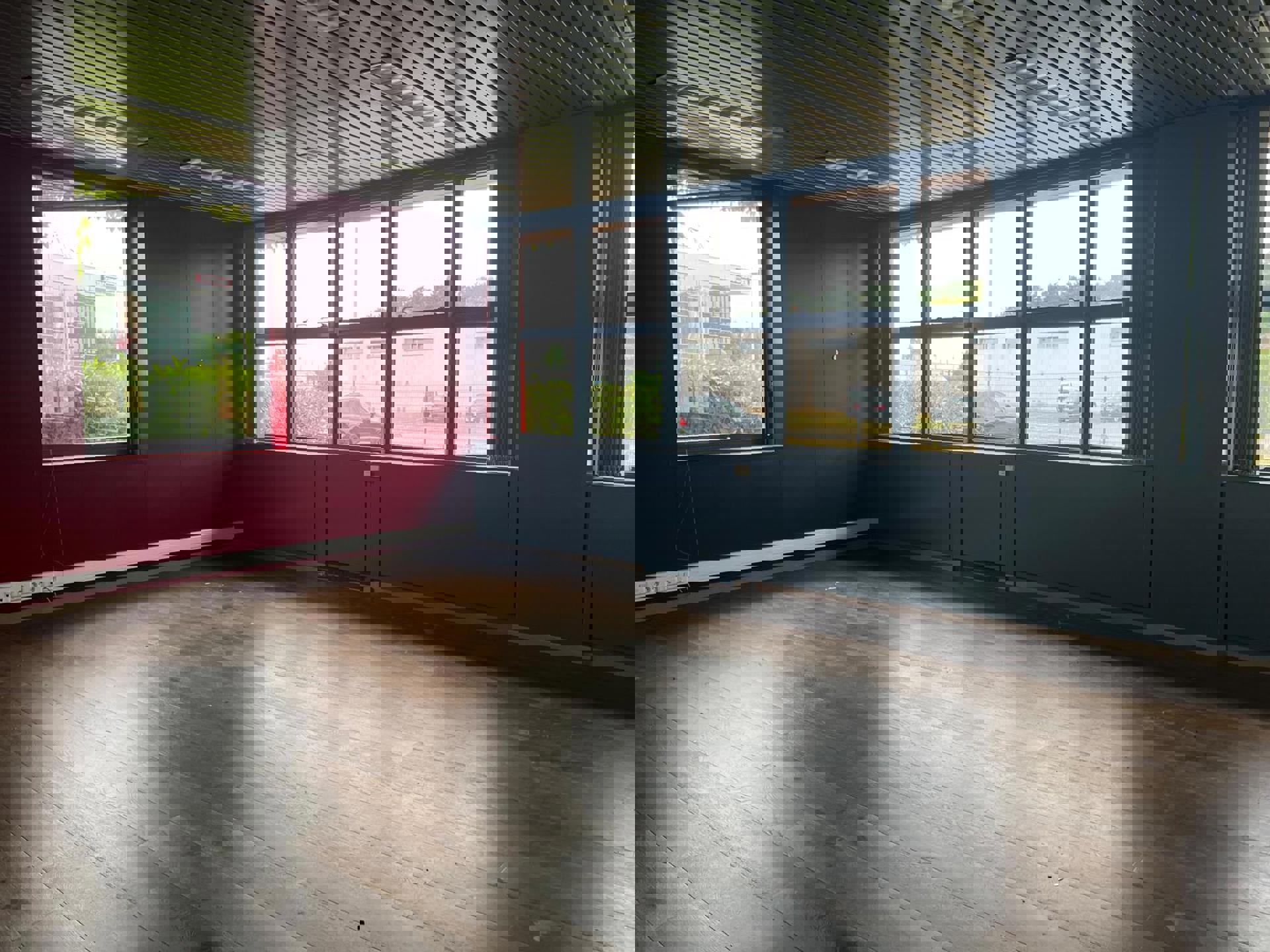 Showroom/kantoor ca. 600m² met veel lichtinval te Malle foto 7