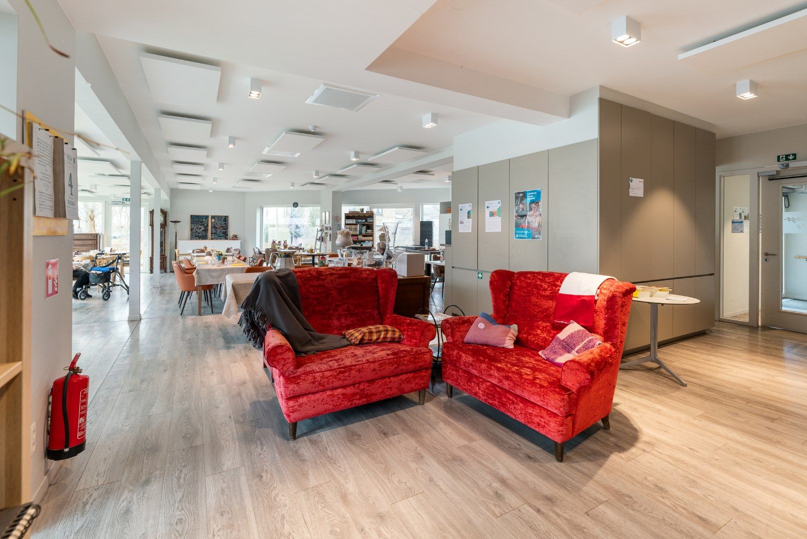 Ruime serviceflat in standingvol gebouw foto 20