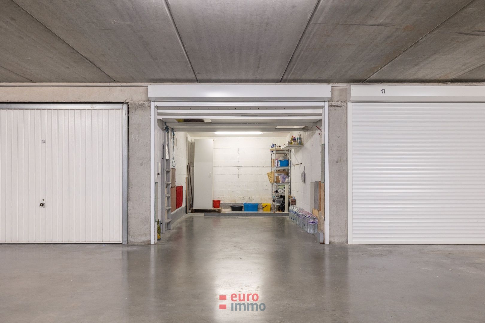 Garagebox nabij de haven foto 4