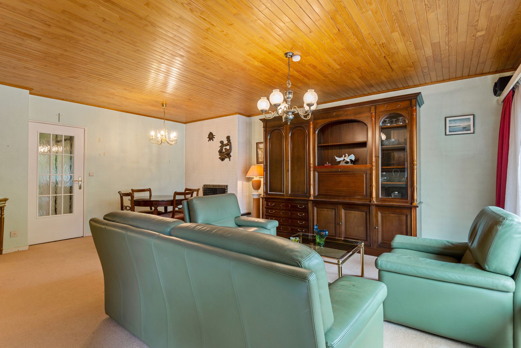 Rust, ruimte en karakter in Mortsel: groot app & garagebox foto 3