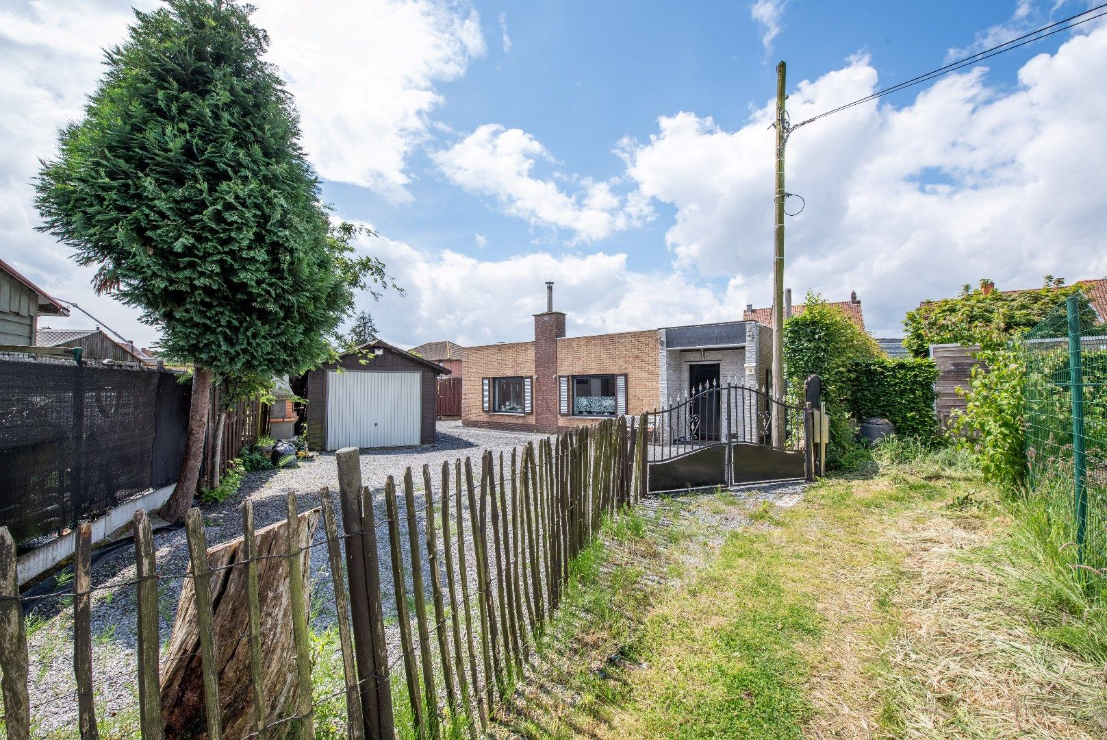 Rustig gelegen bungalow met drie slaapkamers te koop te Waregem. foto 9