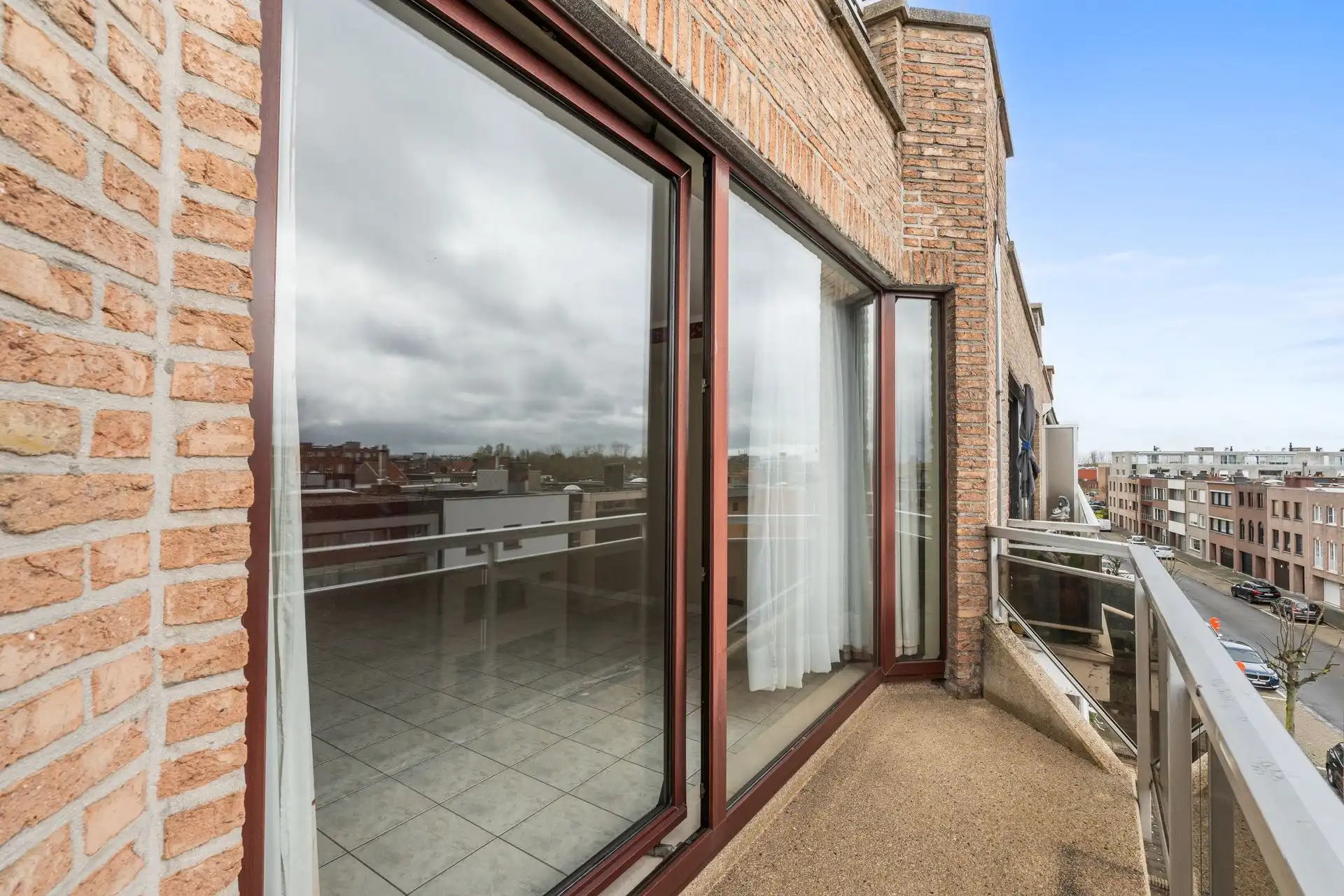 RUIM / ZONNIG / MET GARAGE foto 14