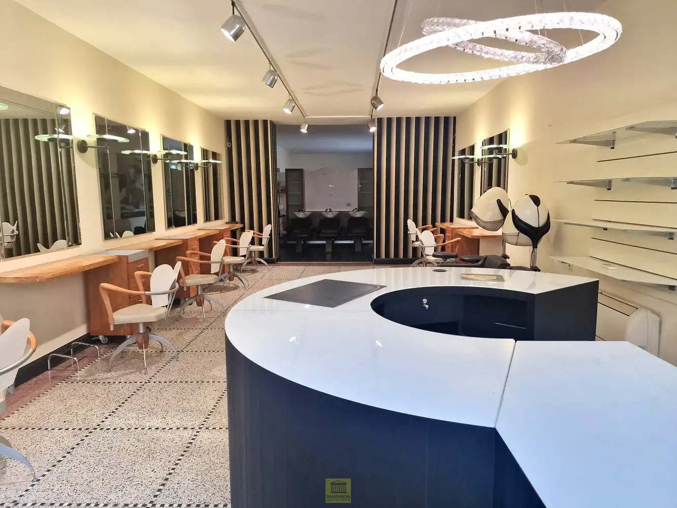 Instapklaar handelspand in het centrum van Aalst – topligging tussen Keizersplein en Hopmarkt foto 4