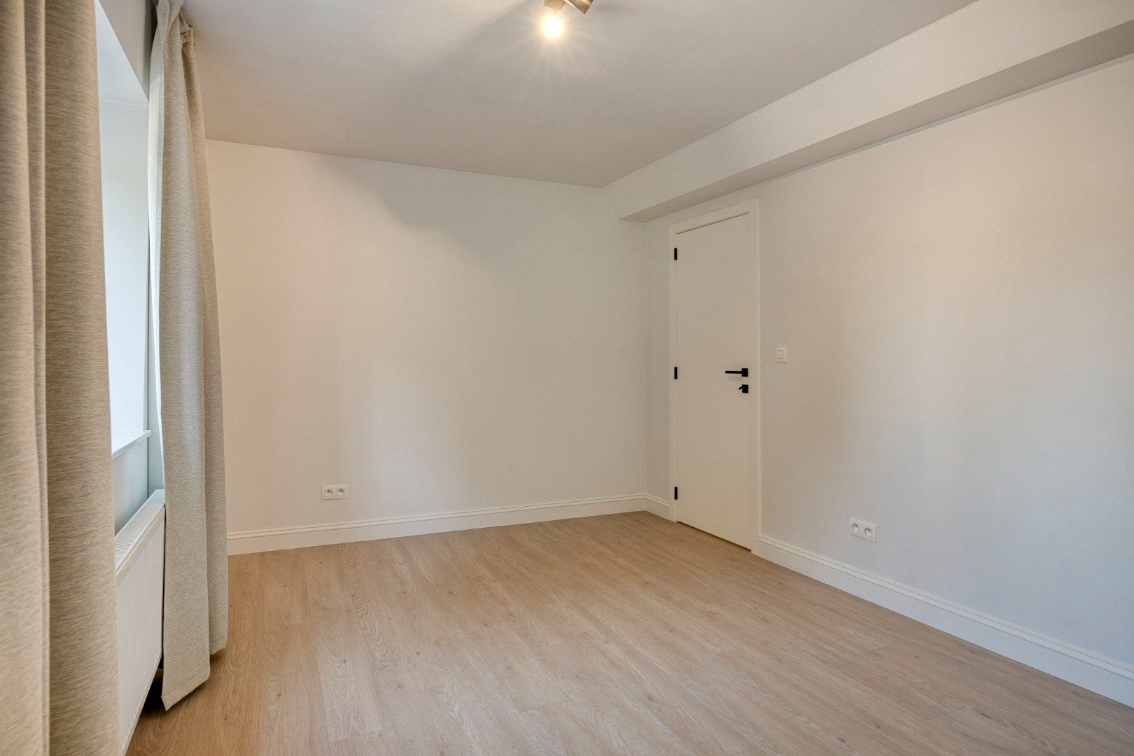 Totaal gerenoveerde woning met 4 slaapkamers en terras in het centrum van Leuven! – EPC 40 kWh/m² - bewoonbare oppervlakte 180 m²  foto 19