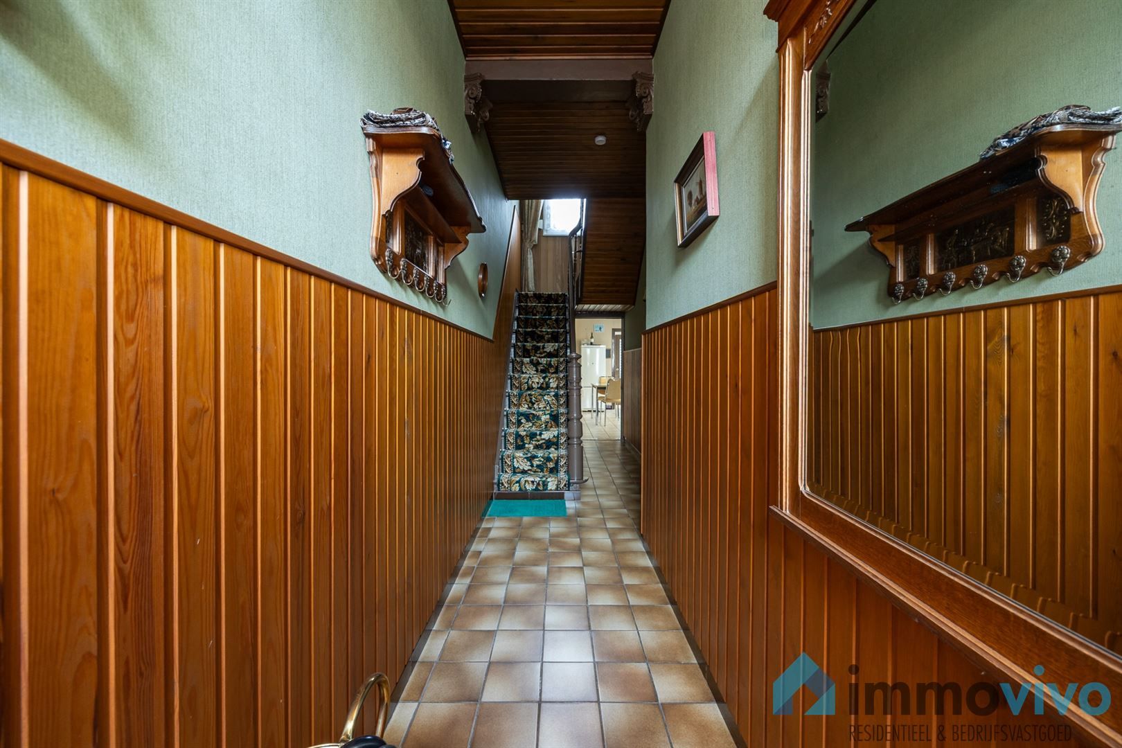Op te frissen woning met potentieel – 3 slaapkamers, zolder met uitbreidingsmogelijkheden, ruime tuin & garage! foto 3