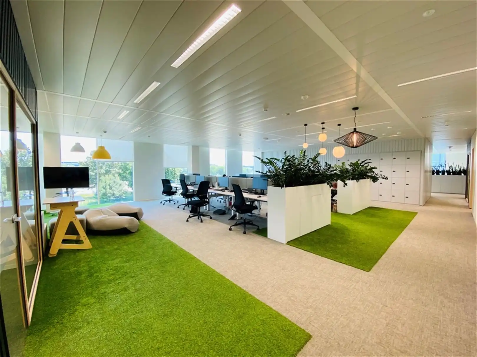 Gemeubelde kantoren in stijlvol gebouw langs The Loop foto 21