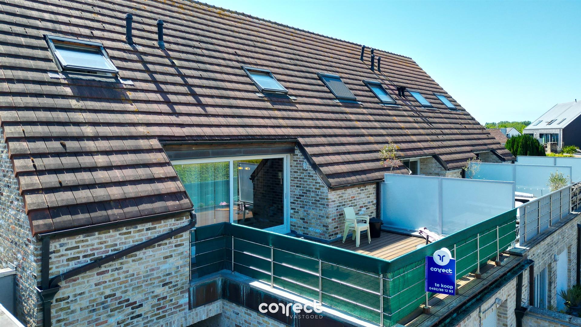 Ruim en energiezuinig duplex appartement Adinkerke foto 3