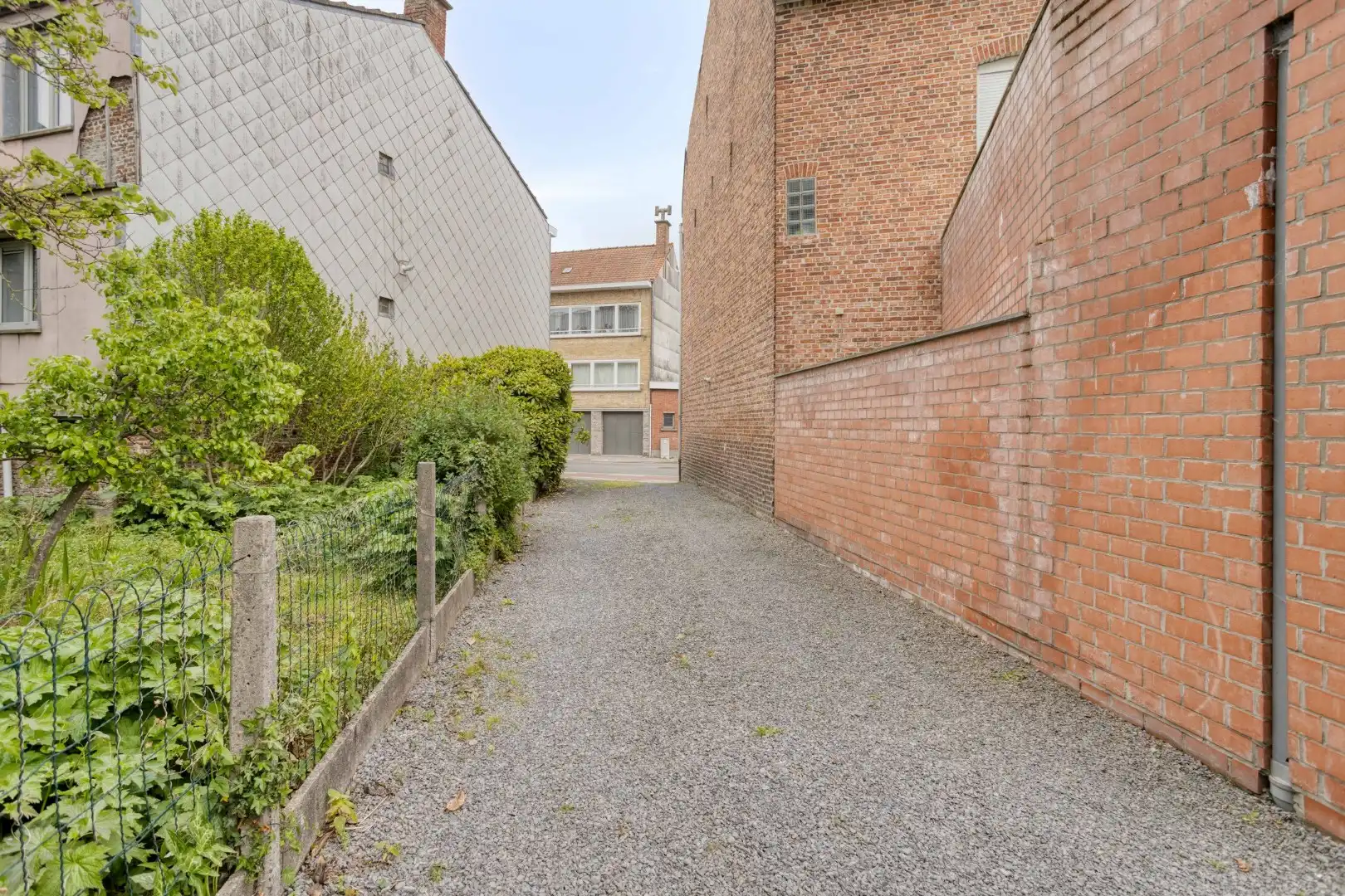 Te renoveren woning met tuin en garage in het centrum van Menen! foto 24