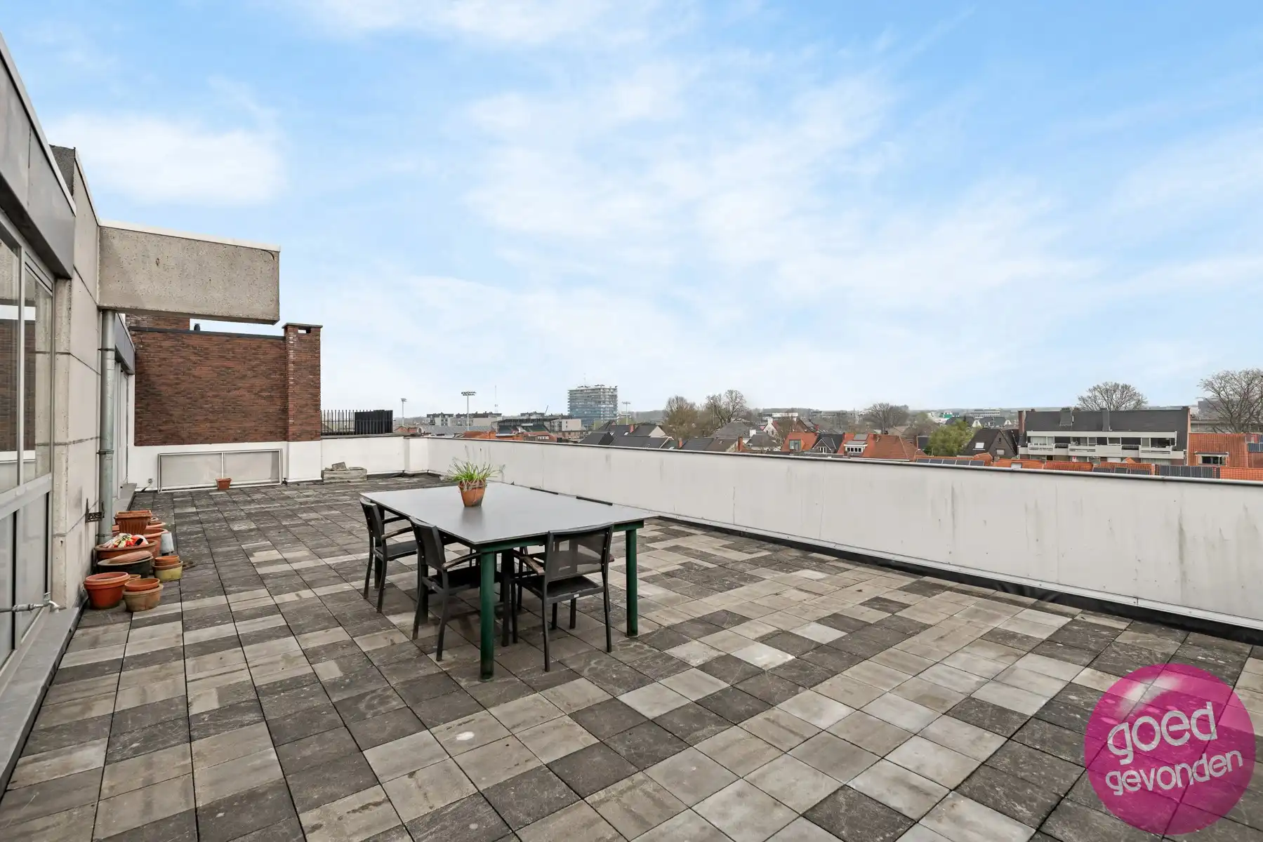 PENTOUSE 145 m² - 2 SLK - TERRAS 100 m² - LIFT - PARKING MGL foto 2
