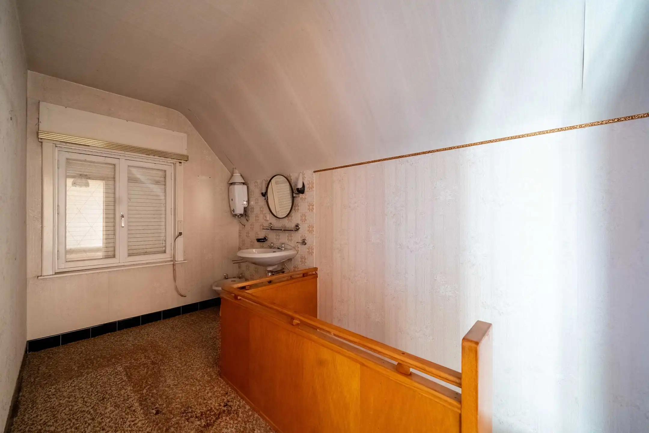 Te renoveren woning met ruime tuin en garage op 7a08ca foto 14