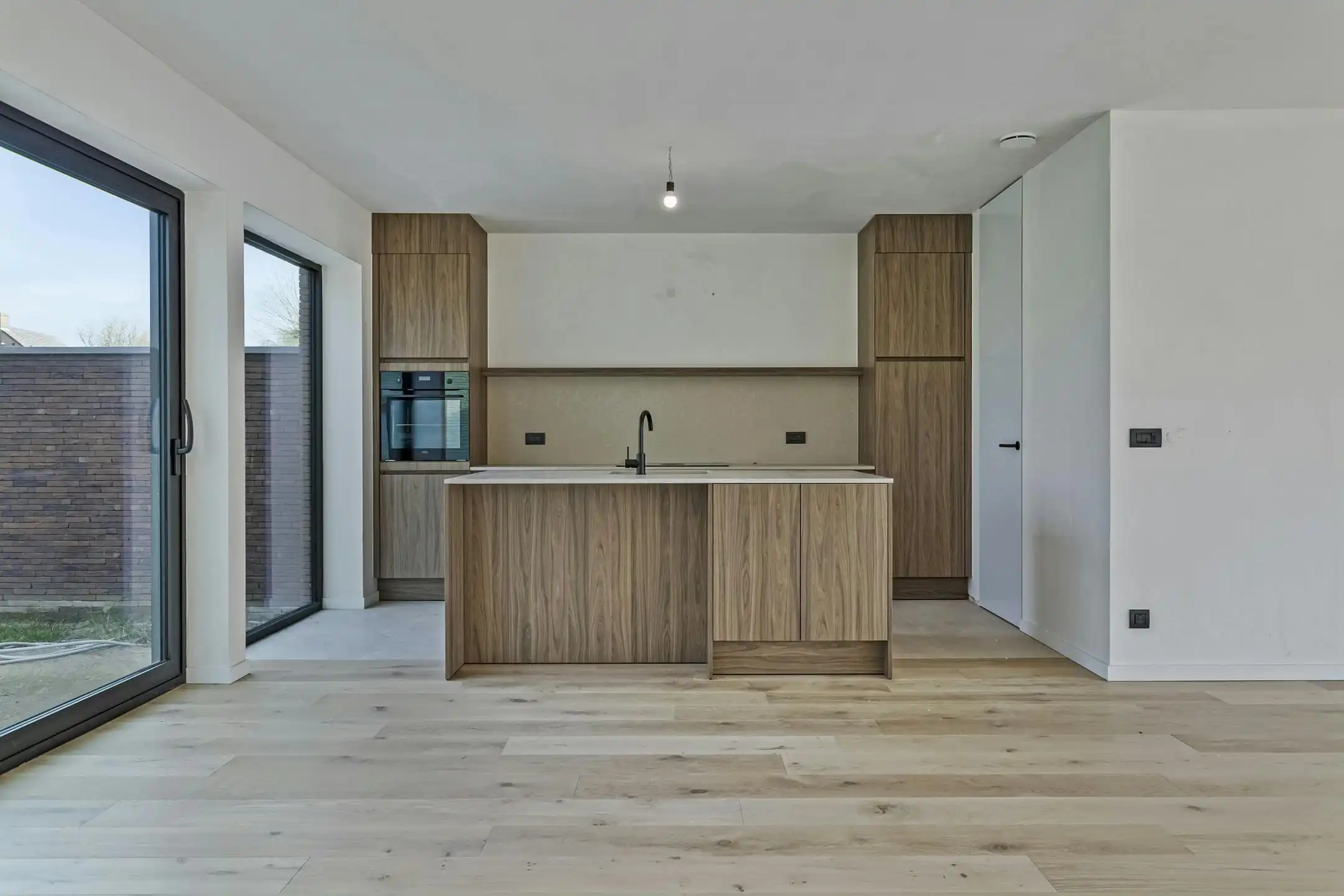 Huis te koop in Vinkt foto {{pictureIndex}}