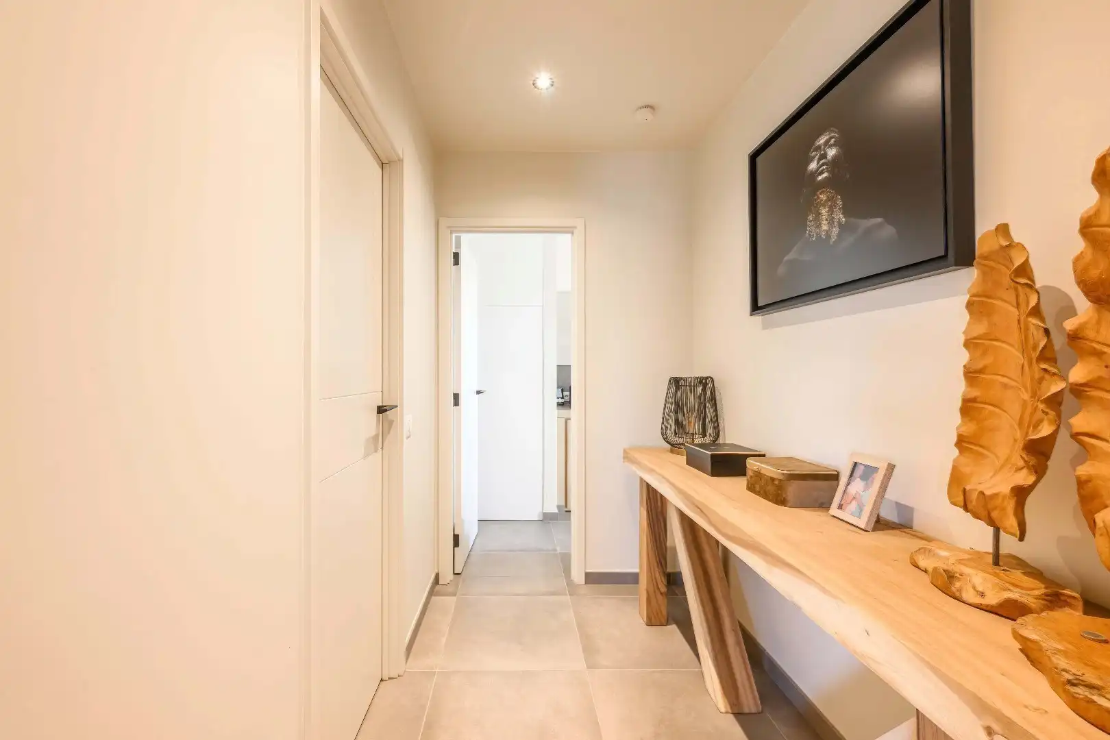 LUXUEUS PENTHOUSE (BJ 2019) MET GUNSTIGE LIGGING foto 12