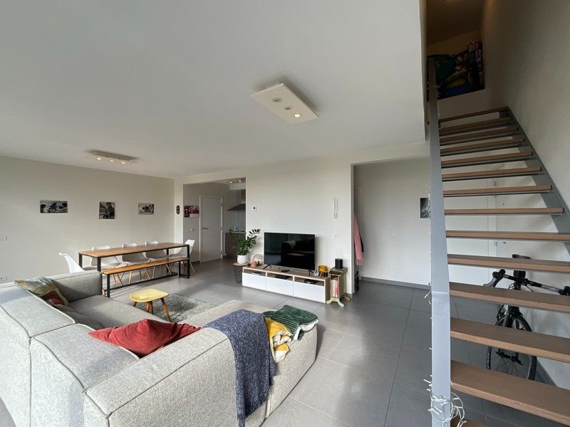 Mooi duplex-appartement met 3 slaapkamers en 2 badkamers nabij centrum Melsele foto 5