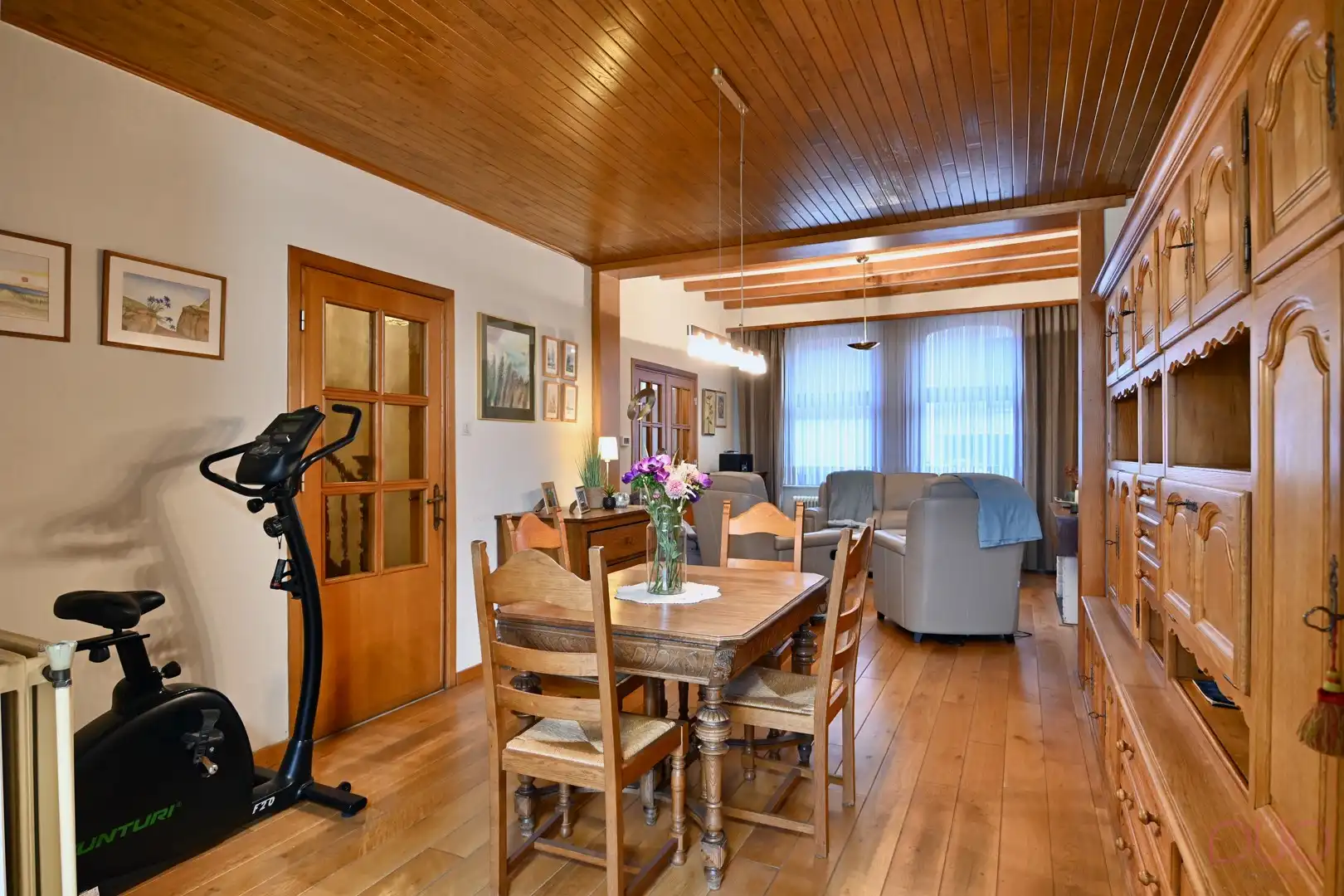 Ruime stadswoning met tuin in het centrum van Landen. foto 5