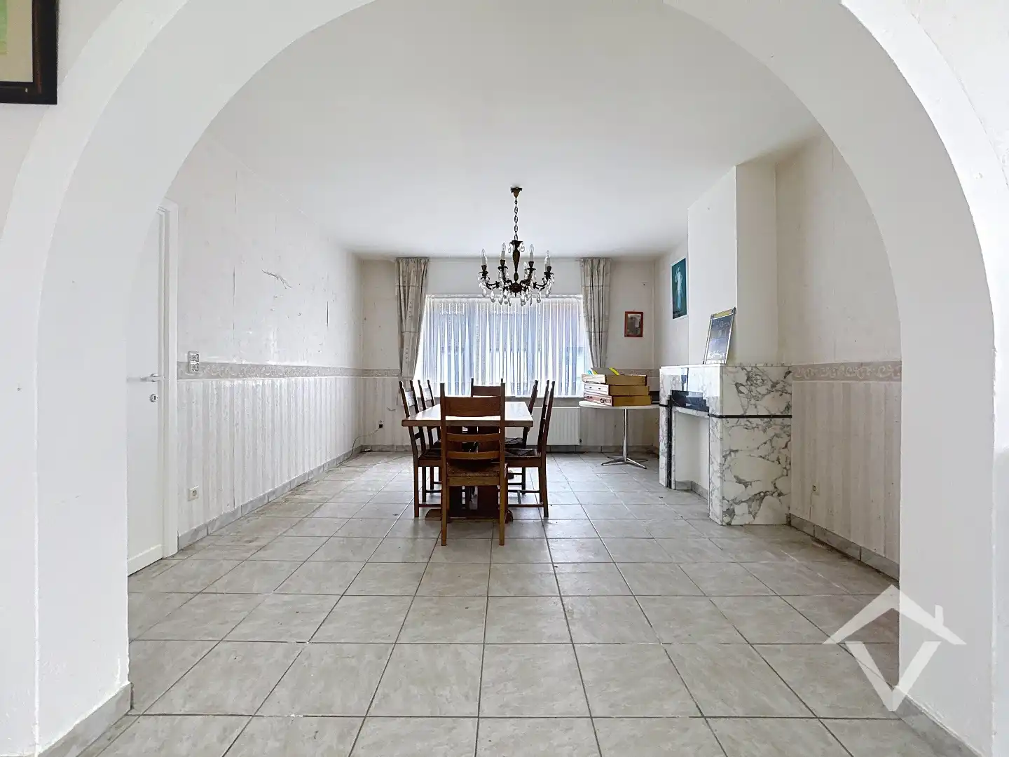Alleenstaande woning met naastliggend stuk bouwgrond en weide te Eernegem foto 8