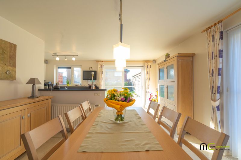 Perfect onderhouden halfopen woning te huur in Anzegem (Heirweg) foto 7