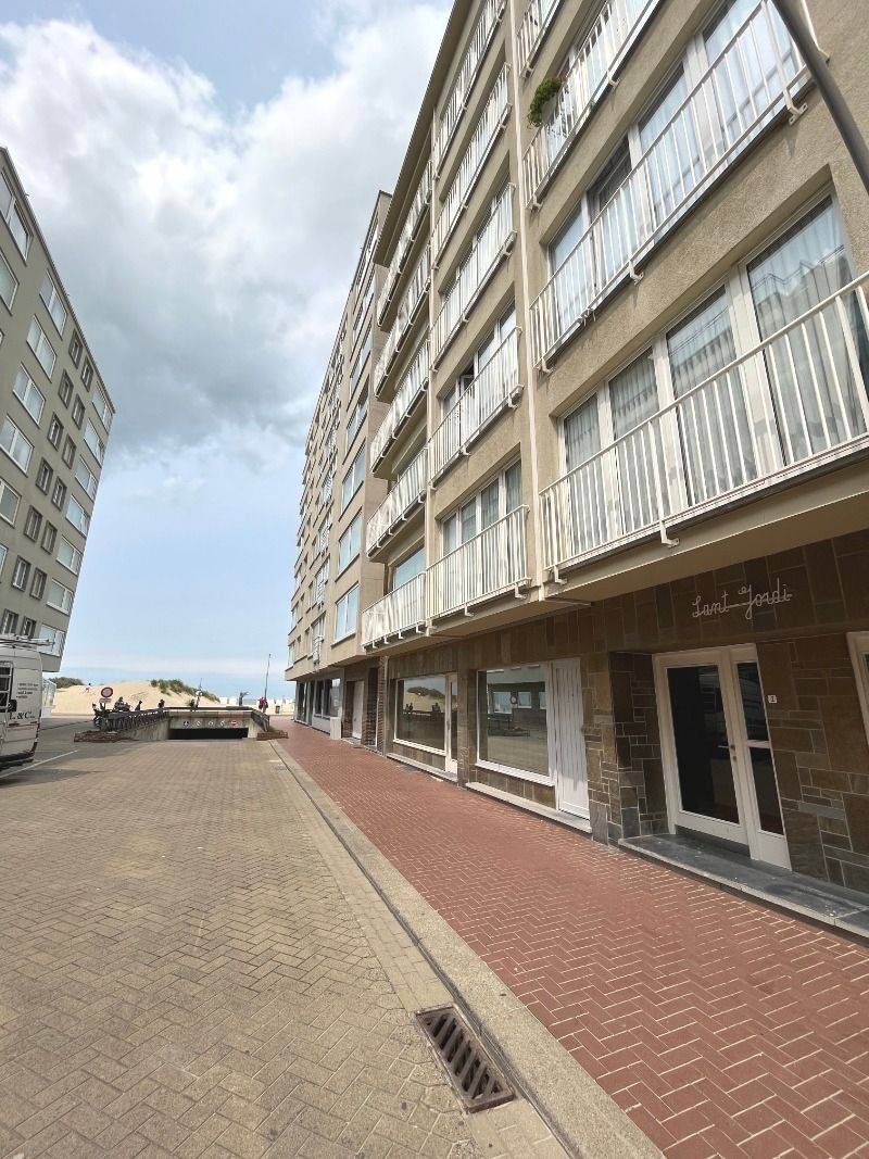 Smaakvol gemeubeld appartement met uitstekende ligging in het centrum van Oostduinkerke-bad en vlakbij de Zeedijk! foto 21