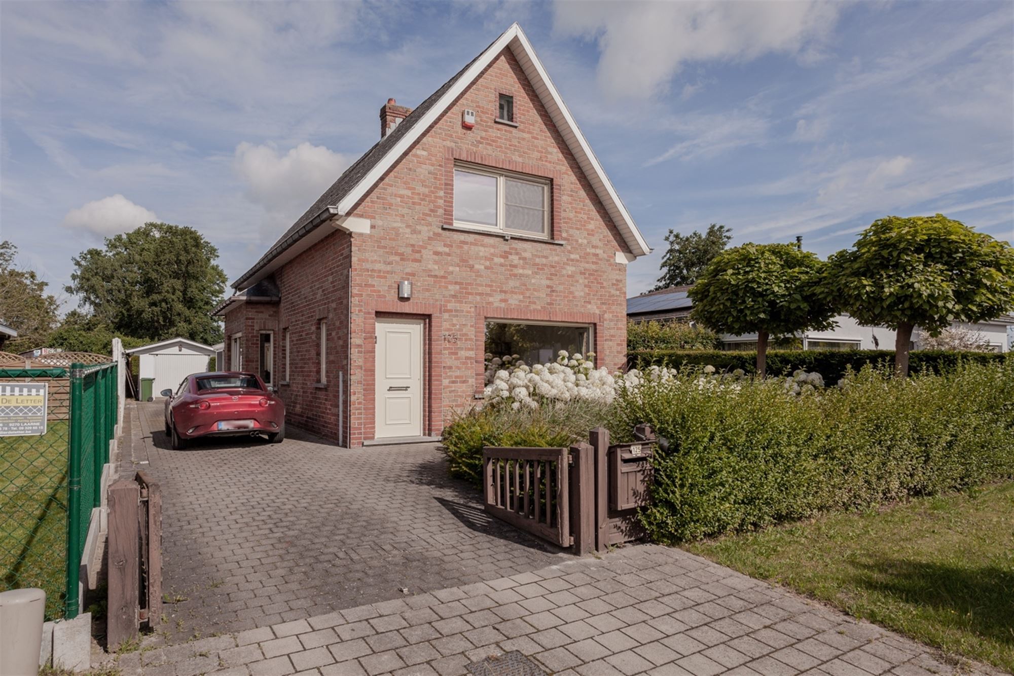 Charmante open woning met grote tuin! foto 1