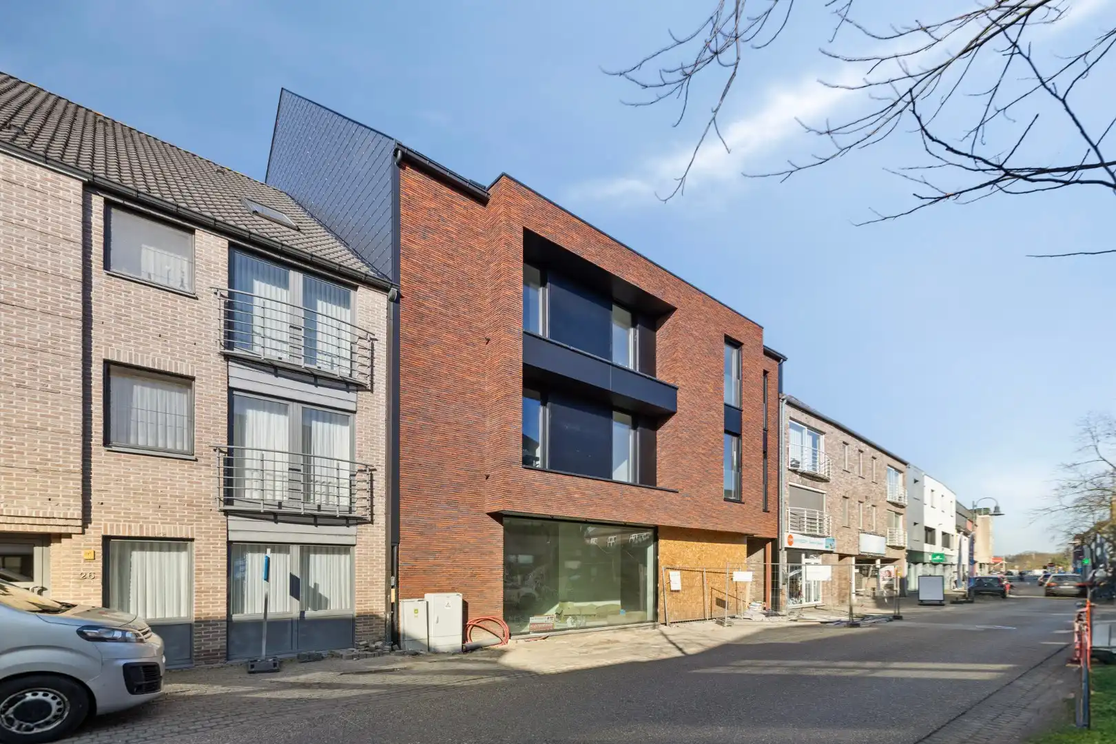 GELIJKVLOERS HANDELSPAND met KELDERRUIMTE TE HUUR/TE KOOP OP A-LOCATIE IN HOUTHALEN CENTRUM   foto 18