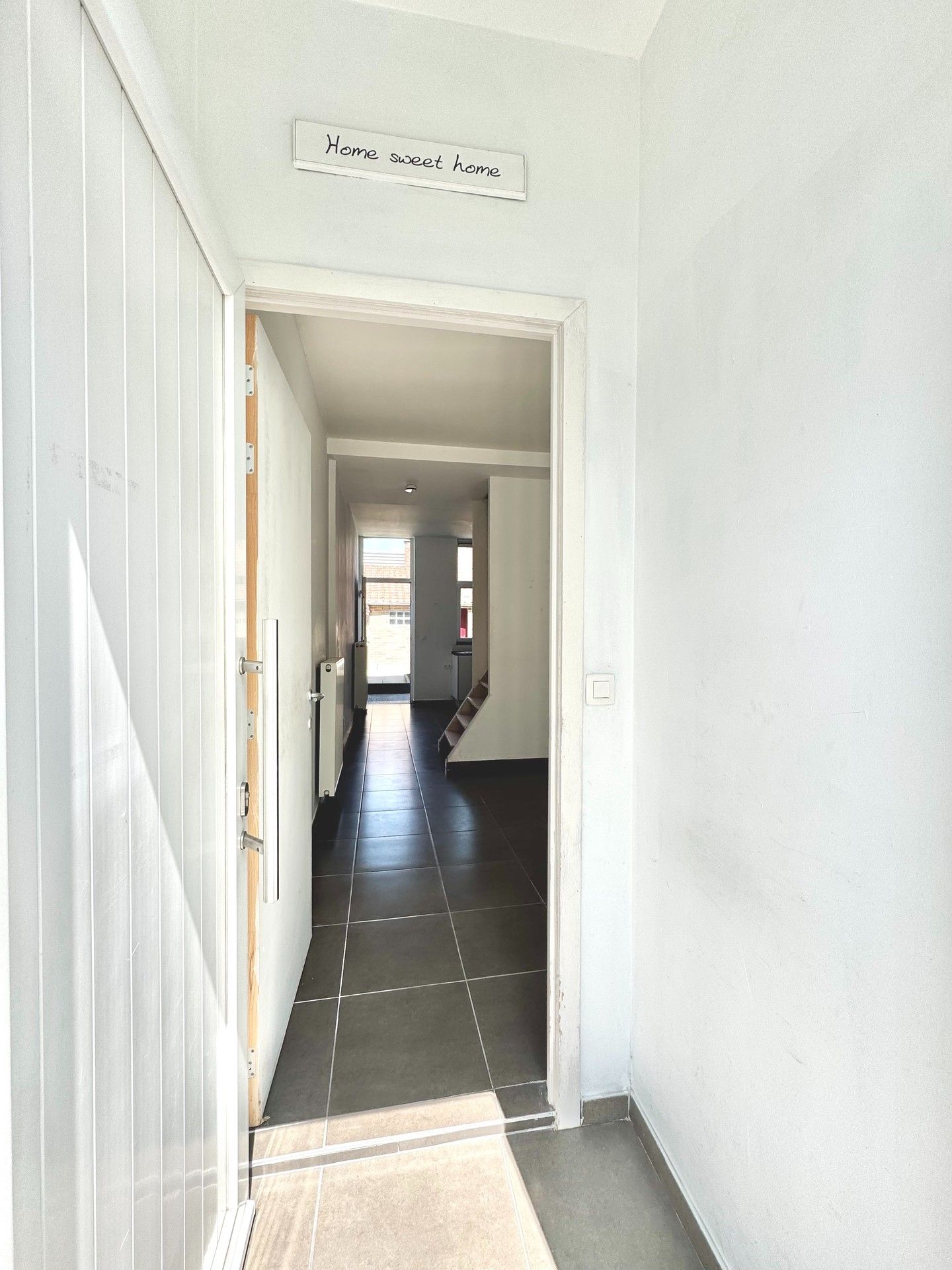 GERENOVEERDE GEZELLIGE WONING MET 3 KAMERS & TUIN foto 4