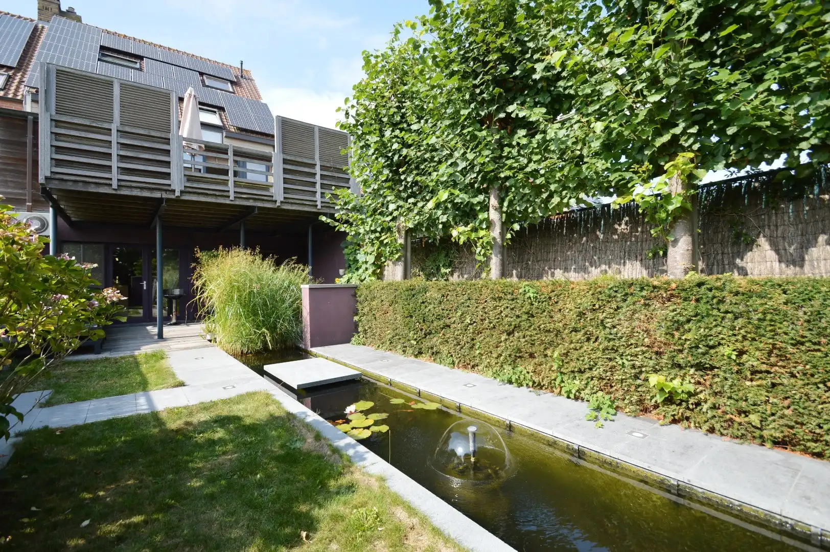 Prachtige woning met dubbele garage en tuin  foto 15