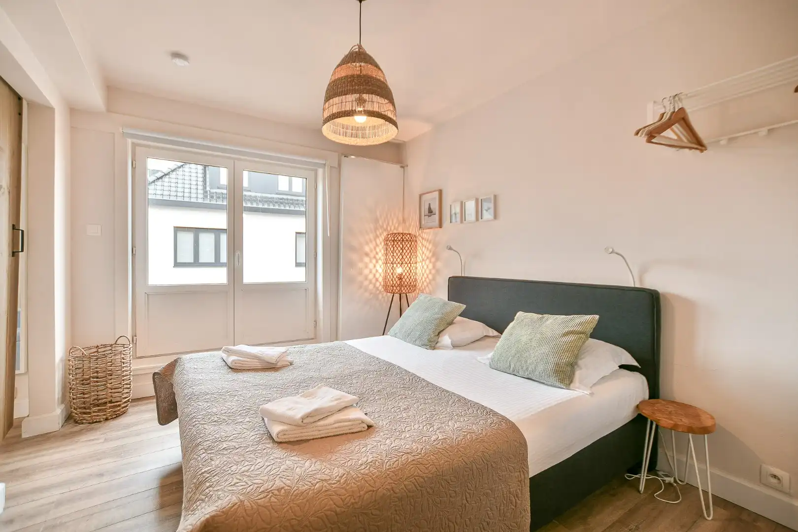 Lichtrijk éénslaapkamerappartement nabij centrum en bos in De Haan foto 11