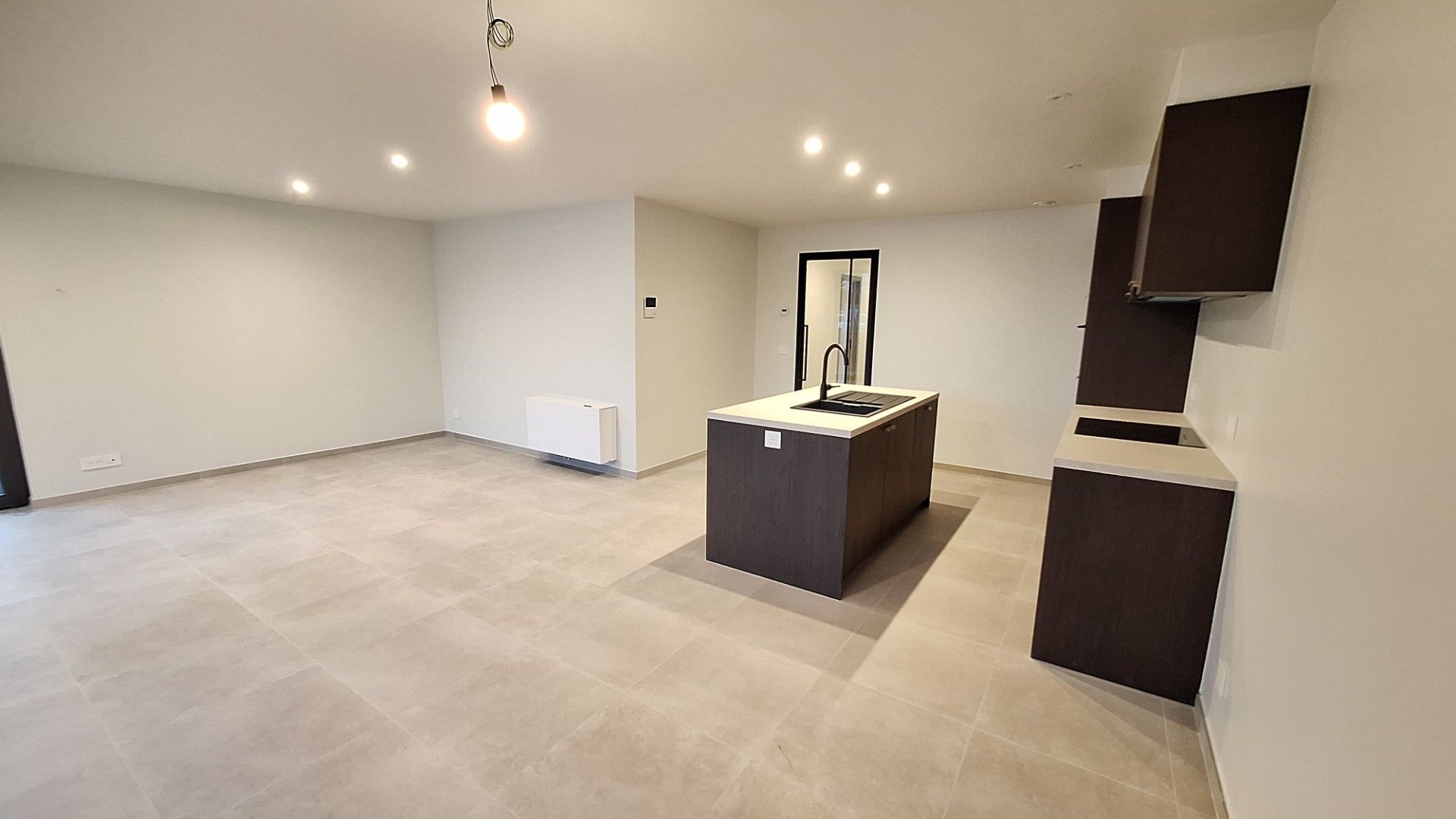 Appartement te koop foto {{pictureIndex}}