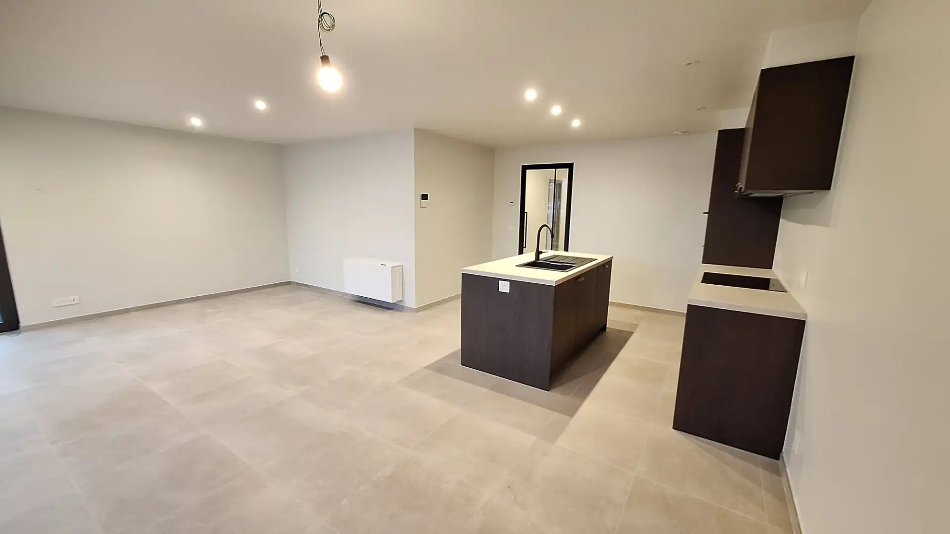 Appartement te koop foto {{pictureIndex}}