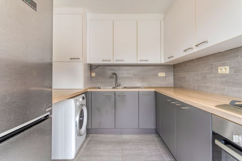 Volledig gerenoveerd 2-slaapkamer appartement op een rustige ligging foto 5