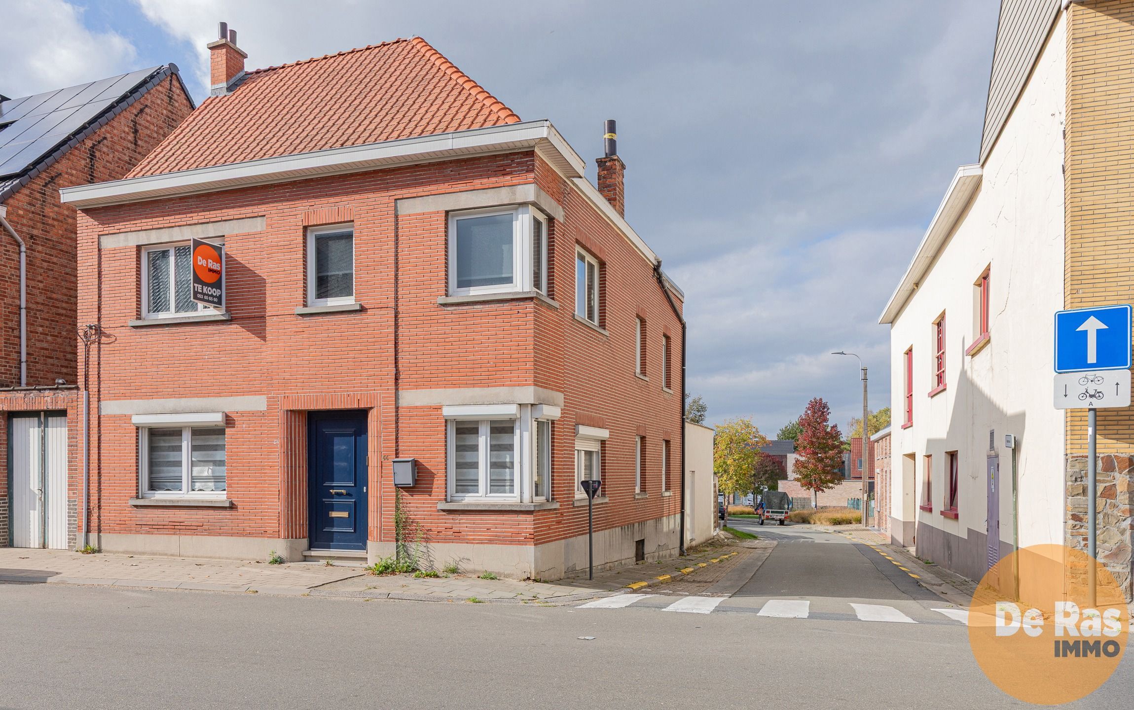 Hoofdfoto van de publicatie: OORDEGEM - Instapklare woning met 4 kamers op goede locatie