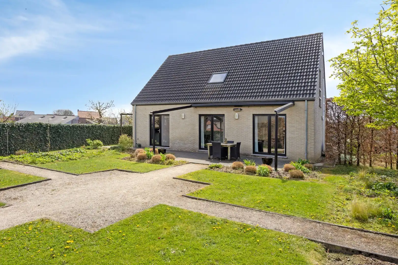 Moderne woning met zeer rustige ligging in Riemst-Millen foto 24