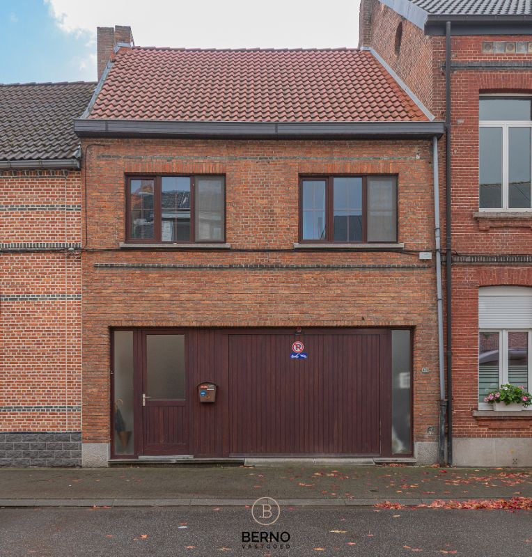 Hoofdfoto van de publicatie: Renovatiewoning met garage en mooie tuin