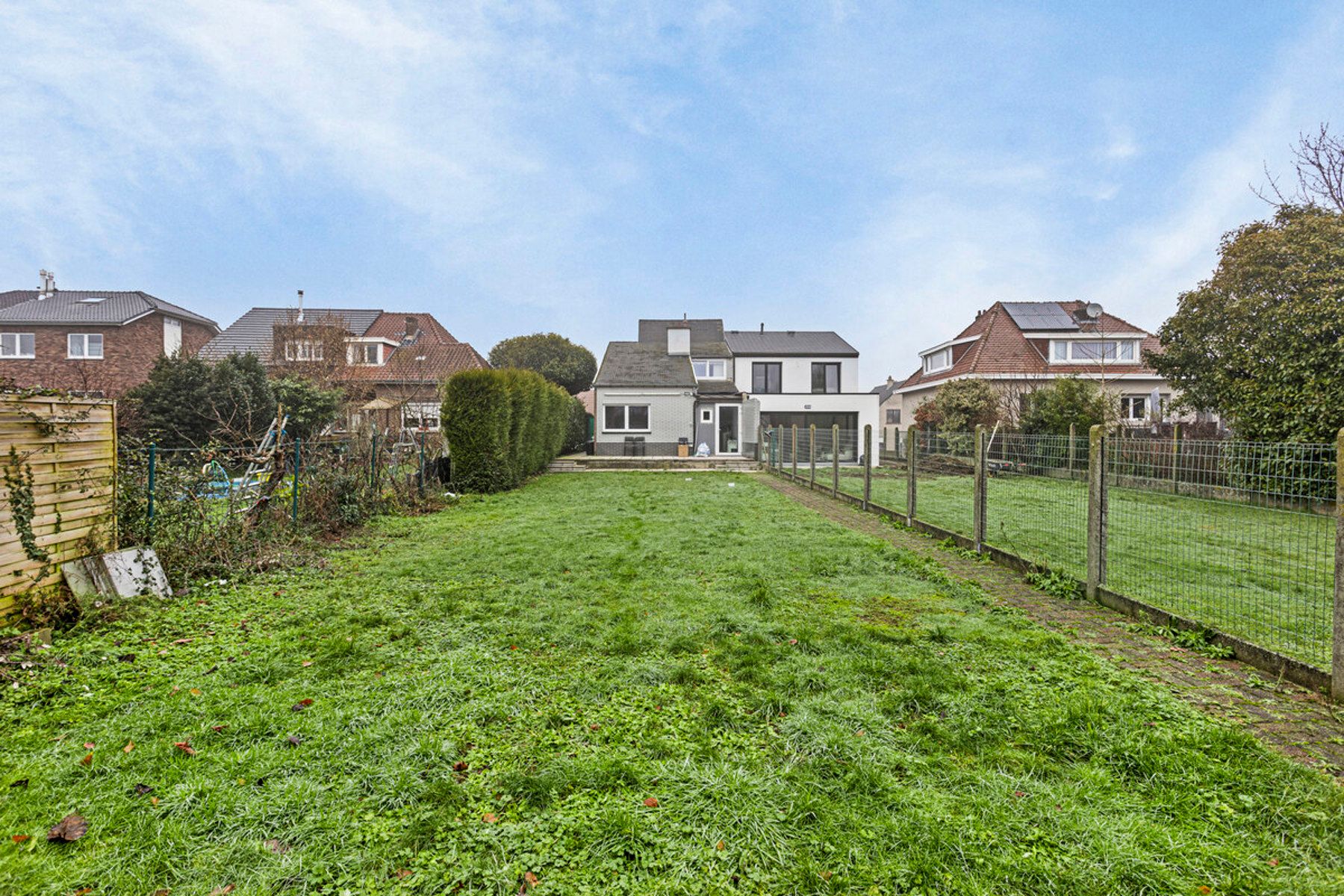 Goed gelegen driegevelwoning met 4 slaapkamers en tuin foto 24