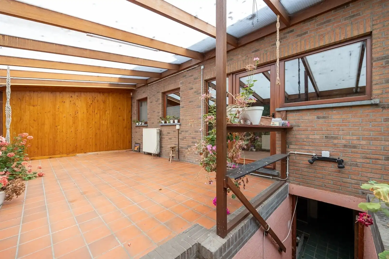 Karaktervolle half open villa met grote tuin 1.189m² in een rustige straat. foto 24