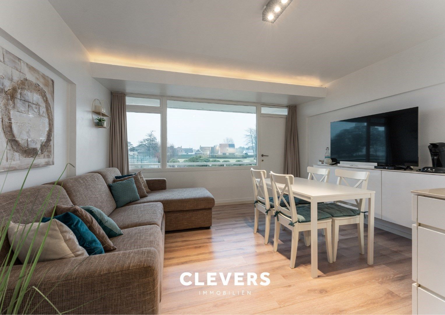 PRACHTIG, modern en gemeubelde studio met heerlijk terras foto 2