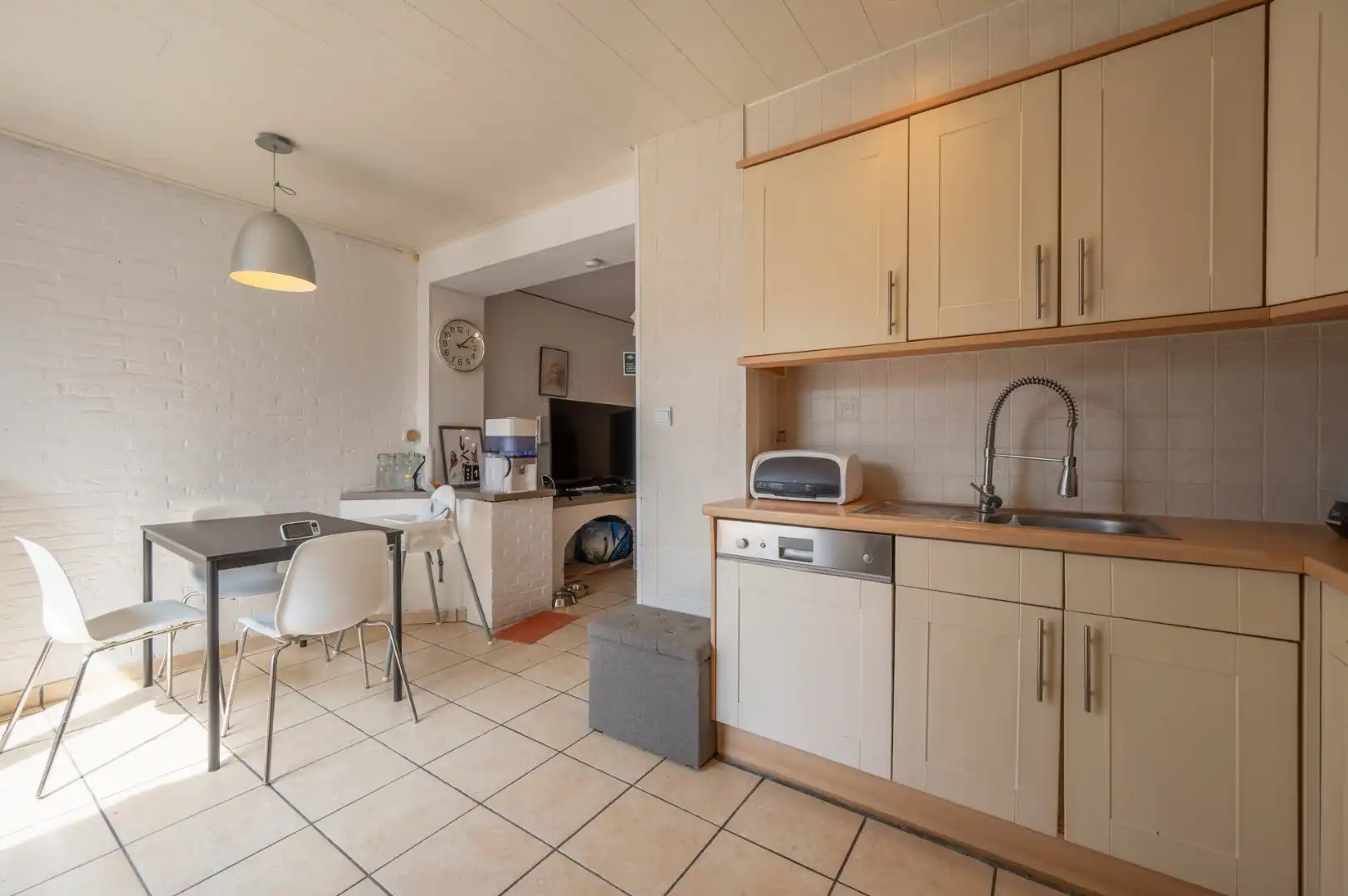 Rustige gelegen woning met 4 slpk en ZW gerichte tuin foto 6