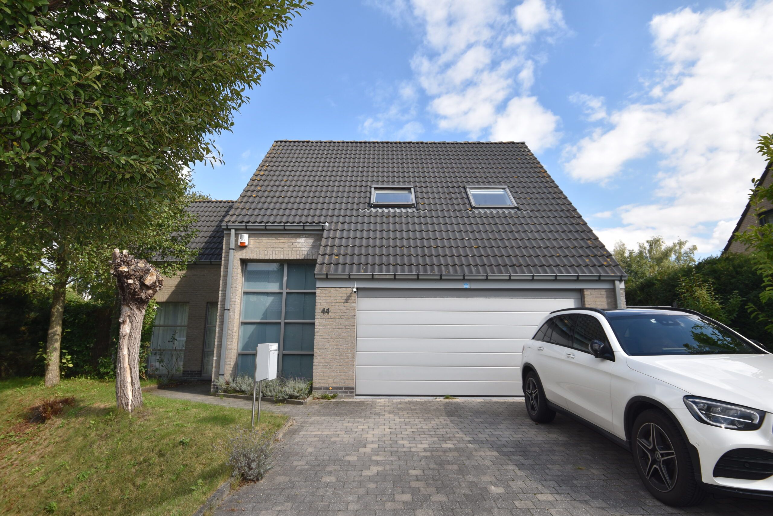 Prachtige villa met mooie tuin in doodlopende straat foto 19