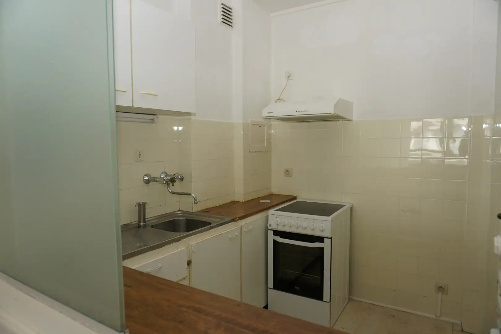 ONGEMEUBELD 1 SLP APP. GELEGEN KONINGSSTRAAT foto 10