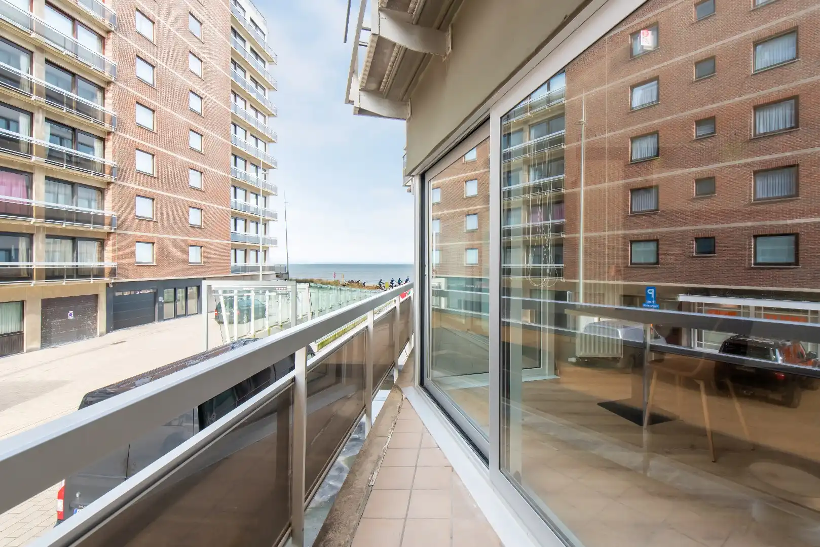 Volledig vernieuwd appartement met zijdelings zicht op zee met EPC A-label! foto 11