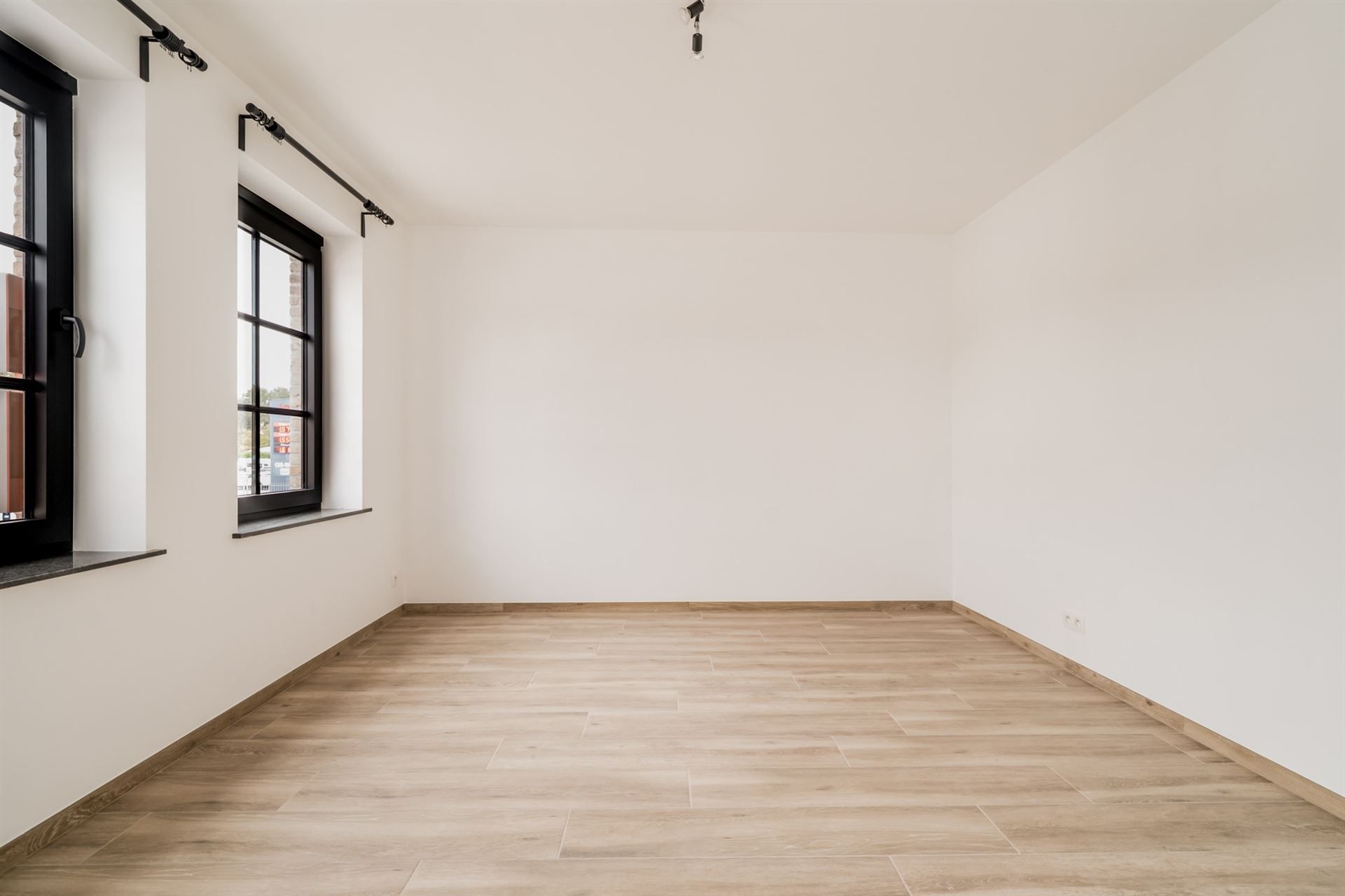 Moderne nieuwbouwwoning met 4 slpkm, tuin en garage  foto 12